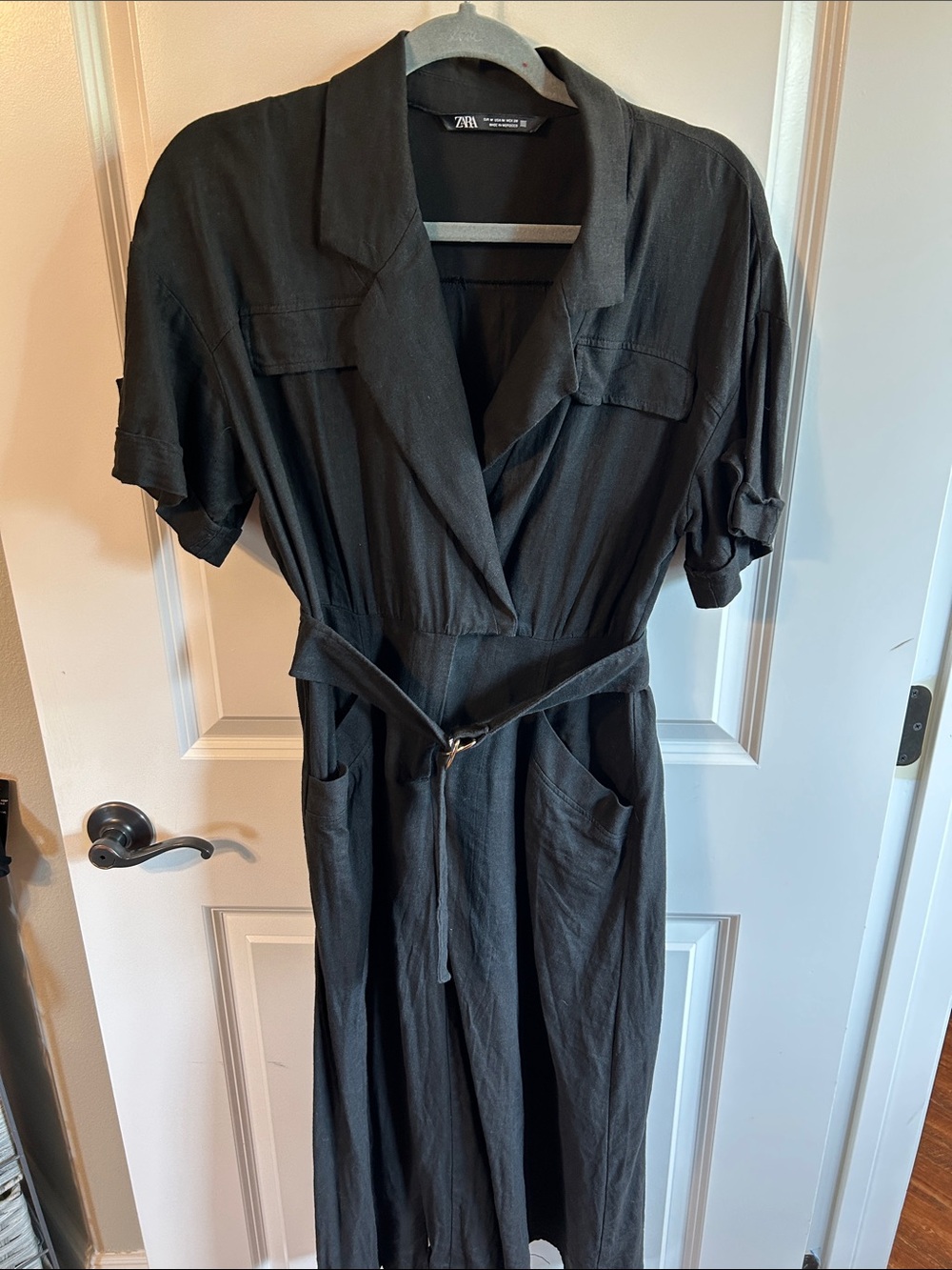 Zara Black Short-Sleeve Belted Dress with Pockets